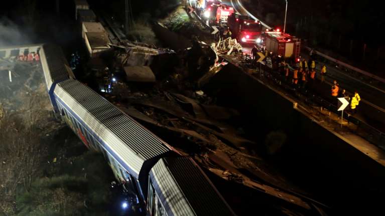Τέμπη: Στον εφέτη ανακριτή το πόρισμα για την πυρασφάλεια της μοιραίας αμαξοστοιχίας