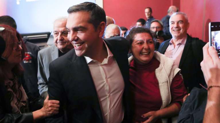 Ο Τσίπρας ανακατεύει την πολιτική τράπουλα - Οι αντιδράσεις εντός και εκτός ΣΥΡΙΖΑ από τον αιφνιδιασμό