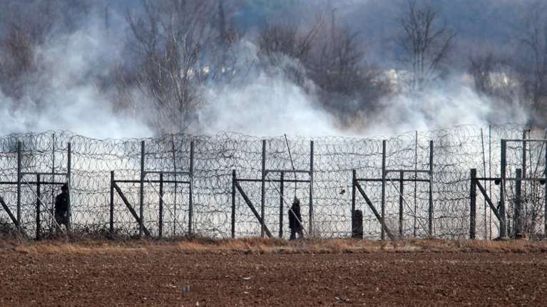 Επιθέσεις με μολότοφ στον Έβρο - Ανοιχτό μέτωπο στήνει ο Ερντογάν