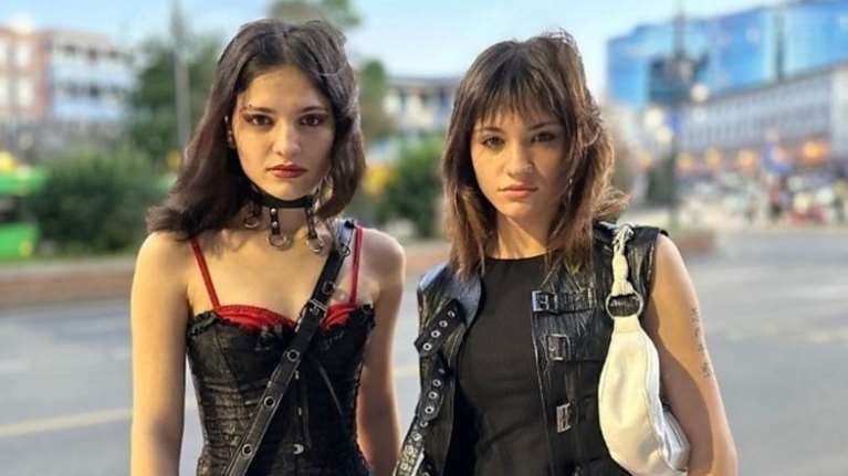 Τους έκλεψαν τη ζωή: Δίδυμες που χωρίστηκαν στη γέννα και πουλήθηκαν σε διαφορετικές οικογένειες, επανενώθηκαν χάρη στο TikTok