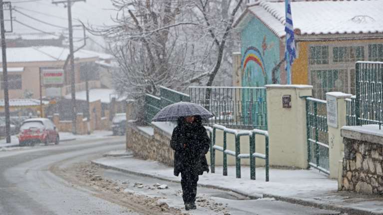 Κακοκαιρία &quot;Λέανδρος&quot; - Αρναούτογλου: Χιόνια και στην Αττική, αλλά μόνο σε μεγάλα υψόμετρα [βίντεο]