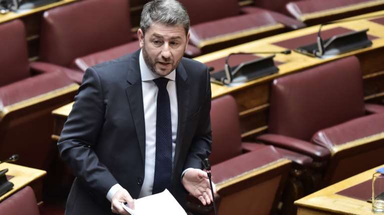 Ανδρουλάκης στη Βουλή: &quot;Ψεκασμένες θεωρίες ότι το ΠΑΣΟΚ εξυπηρετεί διαπλεκόμενα συμφέροντα&quot;