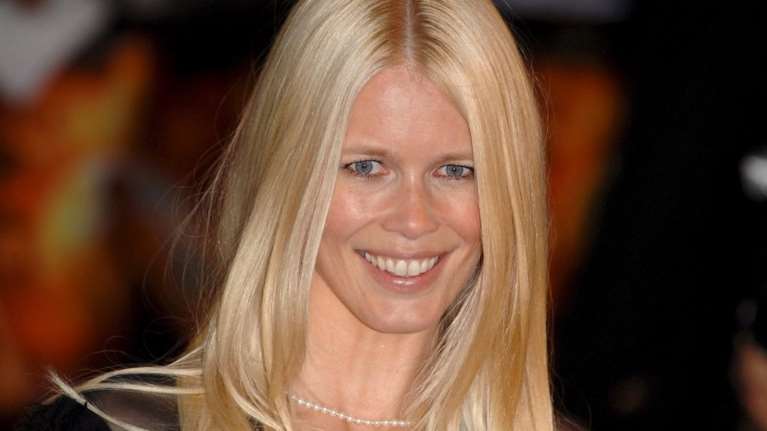 Το απόλυτο throwback: Οταν Κλόντια Σίφερ και Σιλβέστερ Σταλόνε πόζαραν γυμνοί για τον οίκο Versace