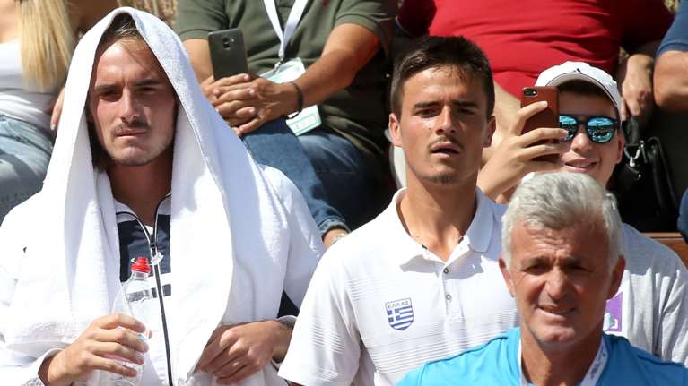 Ο Στέφανος Τσιτσιπάς ανακοίνωσε ότι διακόπτει τη συνεργασία με τον πατέρα του μετά το χθεσινό ξέσπασμα