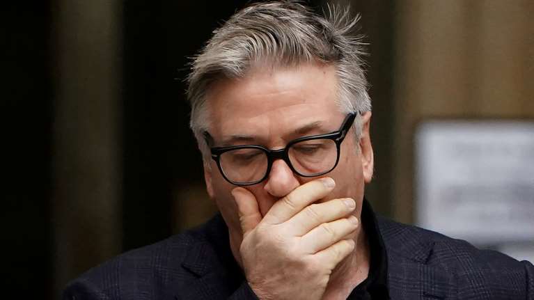 Αντιμέτωπος με τη Δικαιοσύνη ίσως βρεθεί ο Άλεκ Μπάλντουιν για τον θανάσιμο τραυματισμό της Χαλίνα Χάτσινς