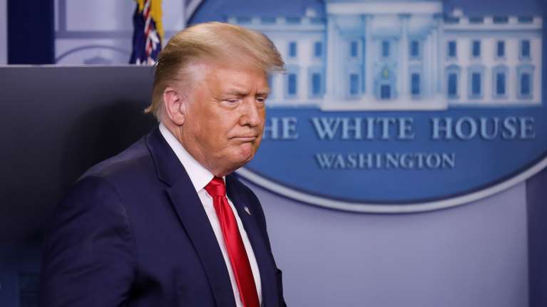 Ο Τραμπ τρομοκρατεί τους ψηφοφόρους με σενάρια εκλογικής νοθείας