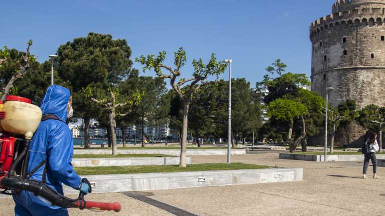 Κορονοϊός: Μια ανάσα από το μίνι lockdown η Θεσσαλονίκη - Συναγερμός στους λοιμωξιολόγους για Λάρισα και Βόρεια Ελλάδα