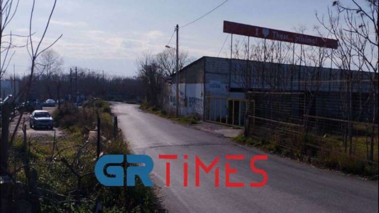 Θεσσαλονίκη: Κρατούσαν αιχμάλωτη 24χρονη - &quot;Ακούω τρένα&quot; είπε ψιθυριστά από το κινητό της στην ΕΛ.ΑΣ