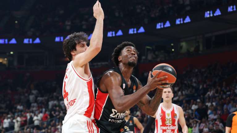 Ερυθρός Αστέρας-Ολυμπιακός 86-89: All... Ράιτ στο Βελιγράδι- Πρόκριση και μαθηματικά στα πλέι οφ