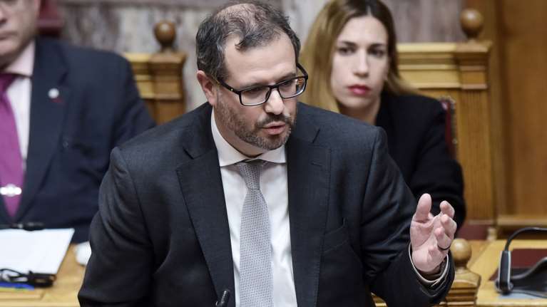 Ο Τσάφος απαντά από τη Βουλή στην αντιπολίτευση: Ο πρωθυπουργός μου είπε να έρθω στη χώρα να βοηθήσω - Τα παράτησα όλα και γύρισα