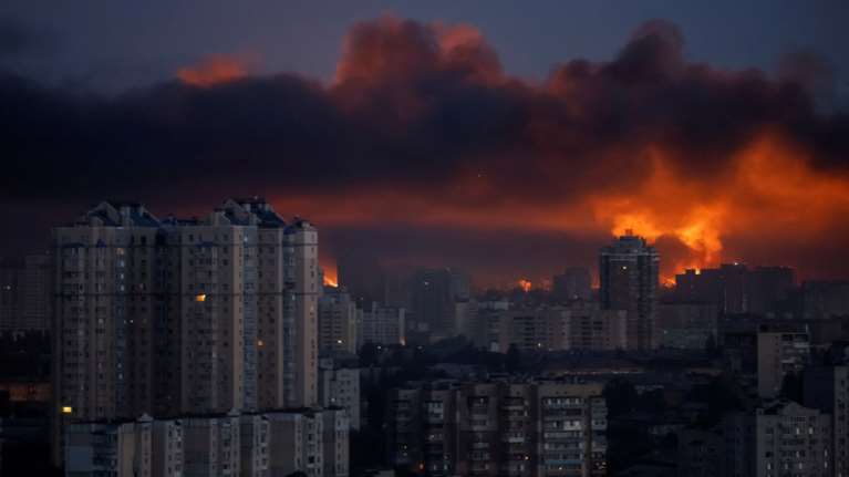 Ουκρανία: Τουλάχιστον 14 νεκροί από επιθέσεις ρωσικών drones στο Κίεβο [βίντεο-εικόνες]