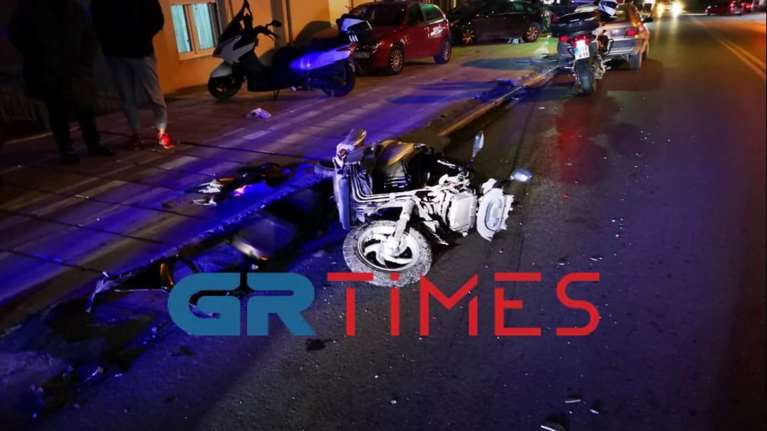 Θεσσαλονίκη: Σοβαρός τραυματισμός 60χρονου μοτοσικλετιστή μετά από σφοδρή σύγκρουση με ΙΧ [εικόνες]