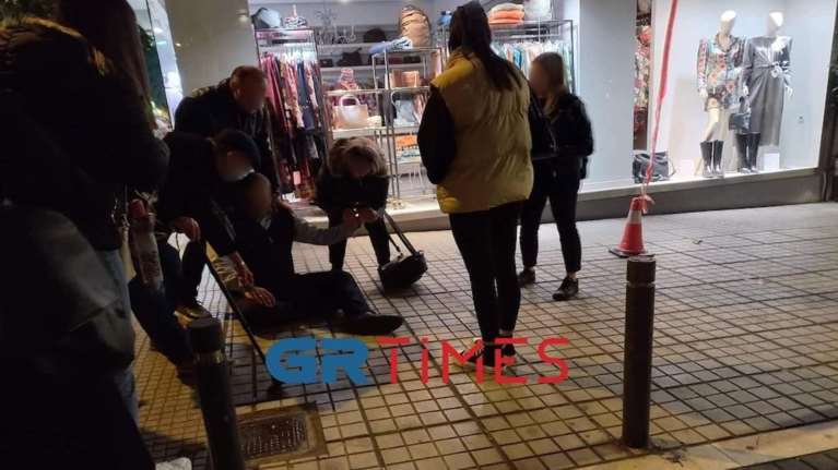 Θεσσαλονίκη: Λιποθύμησε οδηγός του ΟΑΣΘ στα χέρια περαστικών- Σταμάτησε πρώτα το λεωφορείο [Βίντεο]