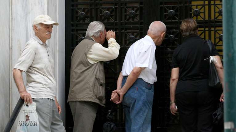 Μην ανοίγετε σε άγνωστους: Συμβουλές της Αστυνομίας για υπερήλικες που είναι στο σπίτι