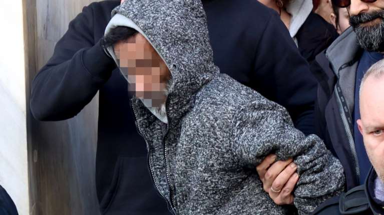 Ηράκλειο: &quot;Αύριο θα ρωτήσω τον 44χρονο ποιος χτύπησε το παιδί, δολοφόνο παιδιού δεν θα υπερασπιζόμουν&quot; λέει ο δικηγόρος του