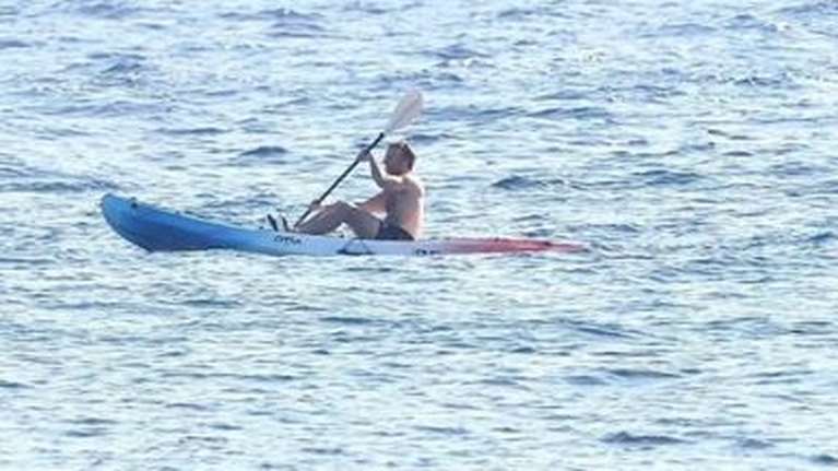 Μακρόν: Διακοπές με κανό χωρίς την Μπριζίτ - Στην προεδρική εξοχική κατοικία που το 2019 φιλοξενούσε τον Πούτιν