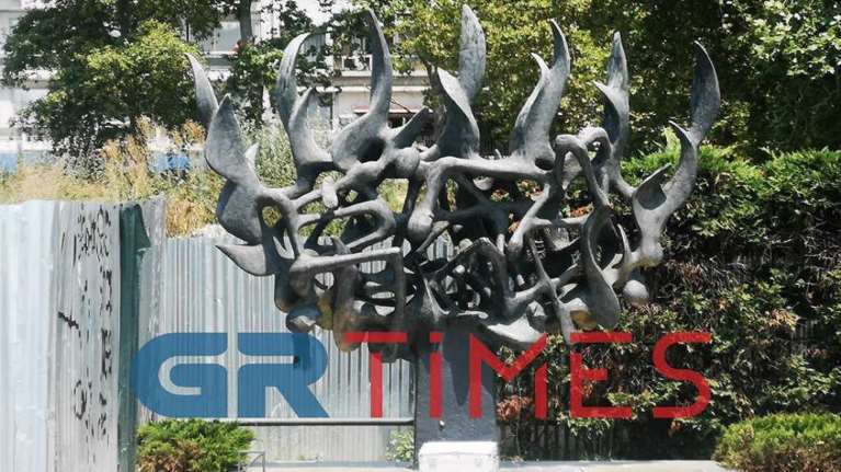 Θεσσαλονίκη: Λήξη συναγερμού για το ύποπτο αντικείμενο στο μνημείο Ολοκαυτώματος [Βίντεο]