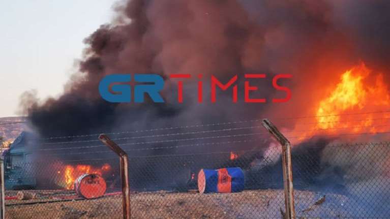 Συναγερμός στην Πυροσβεστική – Μεγάλη φωτιά στη Δυτική Θεσσαλονίκη [εικόνες - βίντεο]