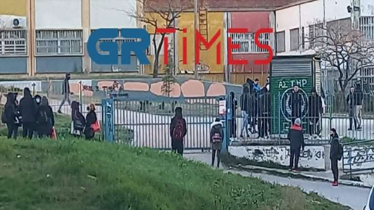 Σε κλοιό κατάληψης το 2ο ΕΠΑΛ Ευόσμου - Συνεχίζεται η ένταση [εικόνες βίντεο]