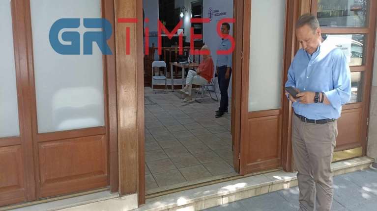 Θεσσαλονίκη: Διάρρηξη στο γραφείο του υποψήφιου δημάρχου Στέλιου Αγγελούδη - &quot;Δεν μας πτοούν οι μαφιόζικες ενέργειες&quot;