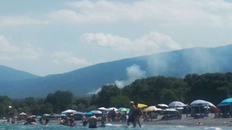 Συναγερμός στην Πυροσβεστική από φωτιά στους πρόποδες του Ολύμπου [Εικόνες, Βίντεο]