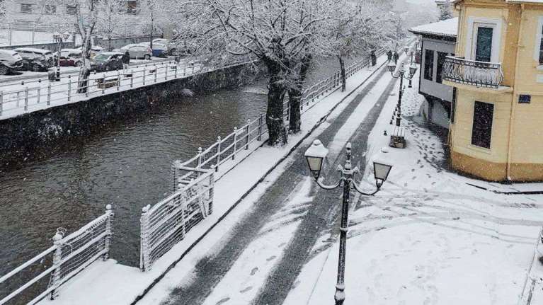 Εφτασε η &quot;Ελπίς&quot;: Κακοκαιρία με χιόνια σε Φλώρινα και Έβρο [βίντεο]