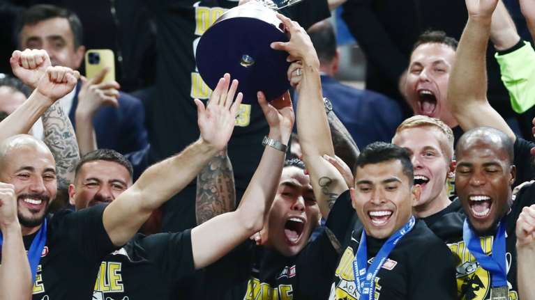 Κυπελλούχος Ελλάδος η ΑΕΚ, 2-0 τον ΠΑΟΚ - Ιστορικό νταμπλ για την Ένωση μετά από 45 χρόνια