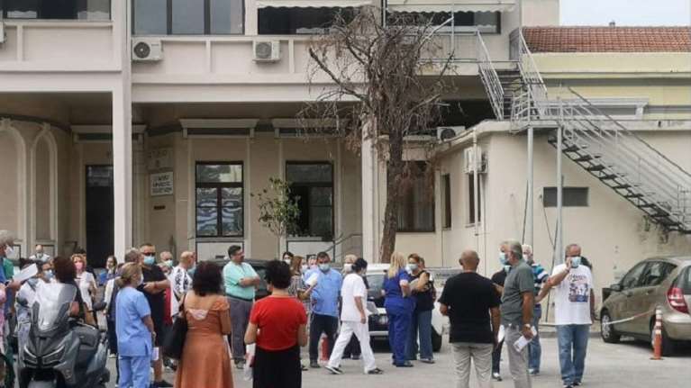 ΠΟΕΔΗΝ: Στηρίζει τους ανεμβολίαστους υγειονομικούς με απεργίες και αποχές - Πάνω από 10.000, σύμφωνα με εκτιμήσεις