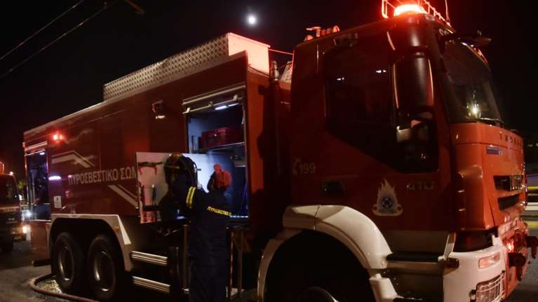 Λέσβος: Φωτιά ξέσπασε στην Άγρα - Επιχειρούν 8 οχήματα με 20 πυροσβέστες