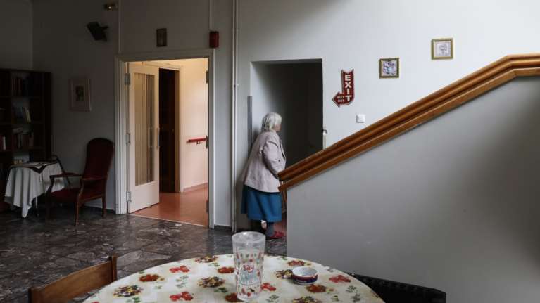 &quot;Ήταν ένα τραγικό λάθος, έχουμε καταλήξει ποιος το έκανε&quot; λέει ο δικηγόρος του γηροκομείου για τη 92χρονη που ήπιε καθαριστικό