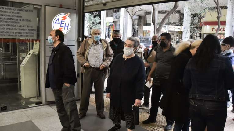 ΔΕΗ: Μεγάλες αλλαγές - Ποιοι δικαιούνται έκπτωση 100 ευρώ στον πρώτο λογαριασμό - Νέα οικιακά τιμολόγια