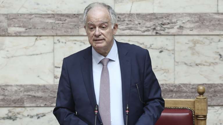 Τασούλας: Ρεκόρ χρόνου και ομιλητών κατά την ανάγνωση των προγραμματικών δηλώσεων