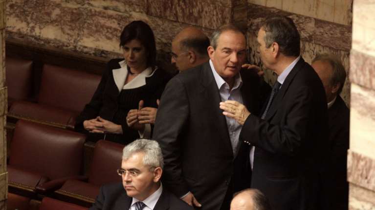 Καραμανλής για Ιωαννίδη: Με βαθειά συγκίνηση αποχαιρετώ τον αγαπημένο φίλο μου και πολύτιμο συνεργάτη