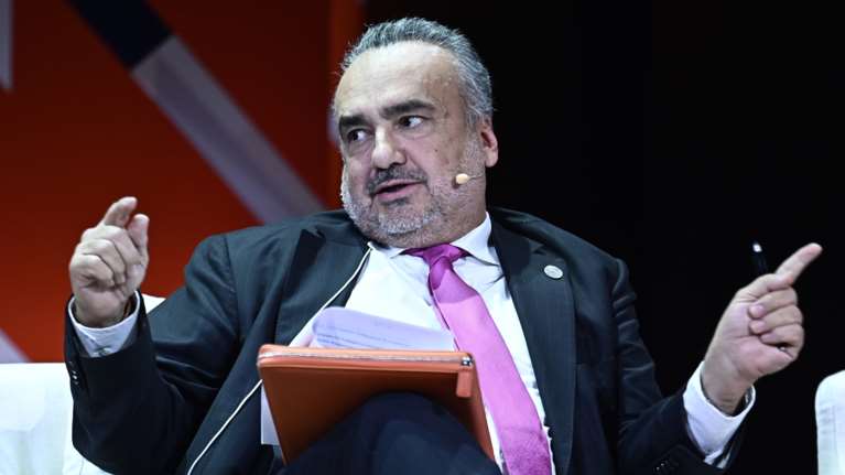 Τέμπη: &quot;Ομολογία&quot; Βερβεσού ότι έκρυψε την έκθεση του πραγματογνώμονα- Κατέρριπτε τη θεωρία του εύφλεκτου υλικού και δεν βόλευε