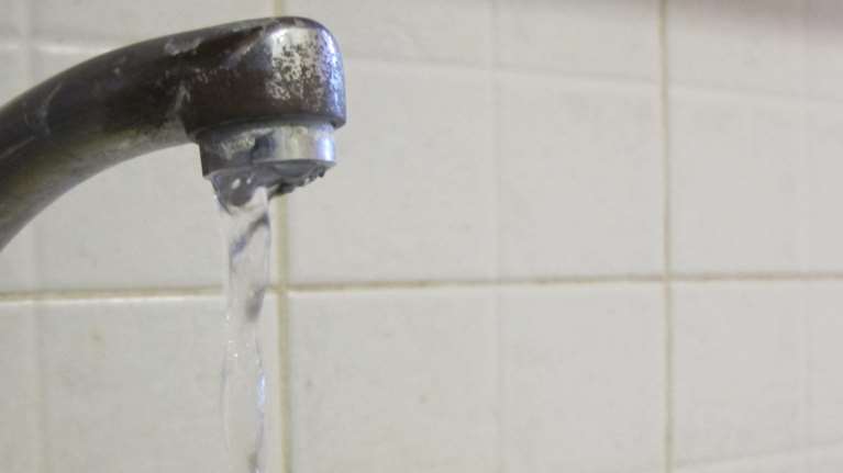 Επιμένει το ΥΠΕΝ: Δεν υπάρχει καμία ιδιωτικοποίηση για το νερό - 10 ερωτήσεις και απαντήσεις για το νομοσχέδιο