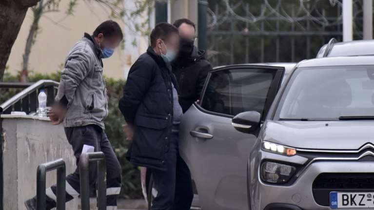 Κολωνός: Μία ακόμα σύλληψη για τον βιασμό της 12χρονης - Χειροπέδες σε 48χρονο