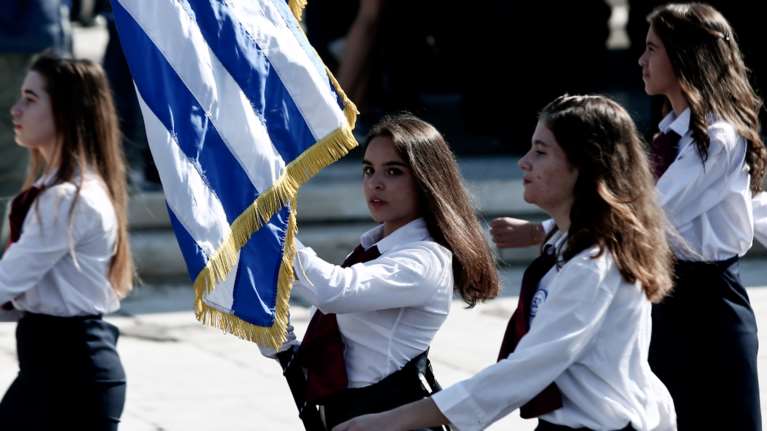 28η Οκτωβρίου: Χωρίς παρελάσεις και η Πέλλα - Σε έξαρση τα κρούσματα