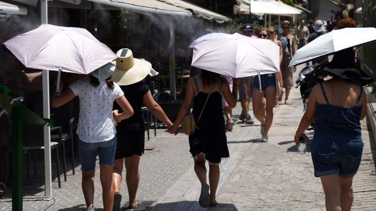 Καμίνι η χώρα αύριο: Πού θα χτυπήσουν 46άρια - Ποιες περιοχές θα... λιώσουν από τον καυτό ήλιο