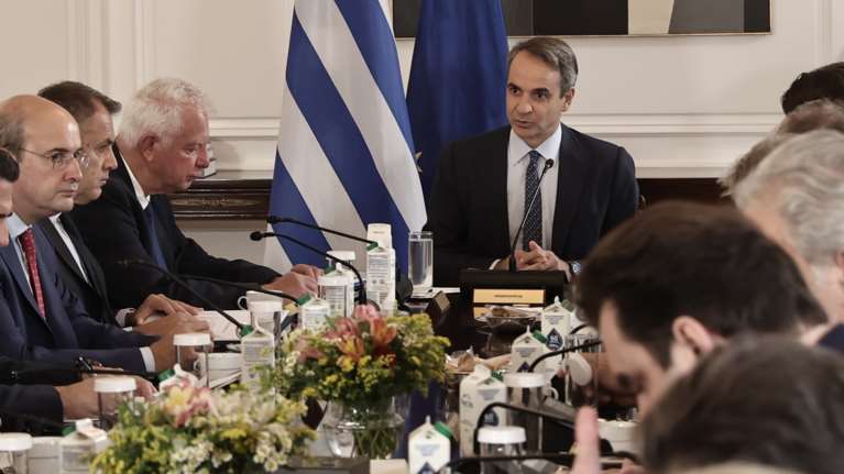 Η απομάκρυνση του Οικονόμου που έφερε το &quot;ντόμινο&quot; του ανασχηματισμού και οι &quot;σίγουρες&quot; λύσεις