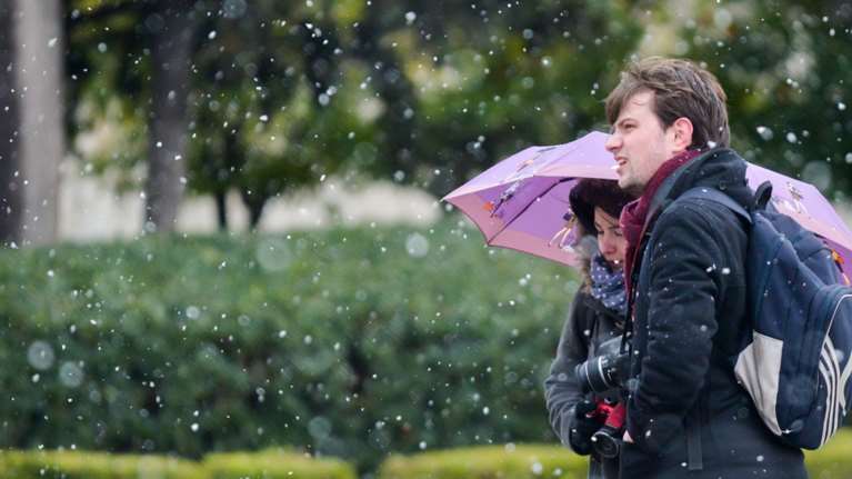 Ερχεται χειμώνας με τσουχτερό κρύο και πολλές βροχές - Πότε αναμένεται η ψυχρή εισβολή με τα πρώτα χιόνια