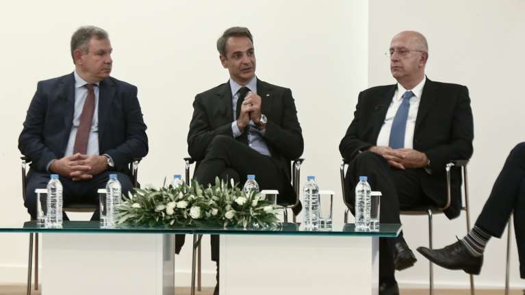 Μητσοτάκης στον ΙΟΒΕ: "Ίσως η επόμενη δεκαετία να είναι ένας θρίαμβος - Οι επιχειρήσεις να στηρίξουν τους εργαζόμενους"