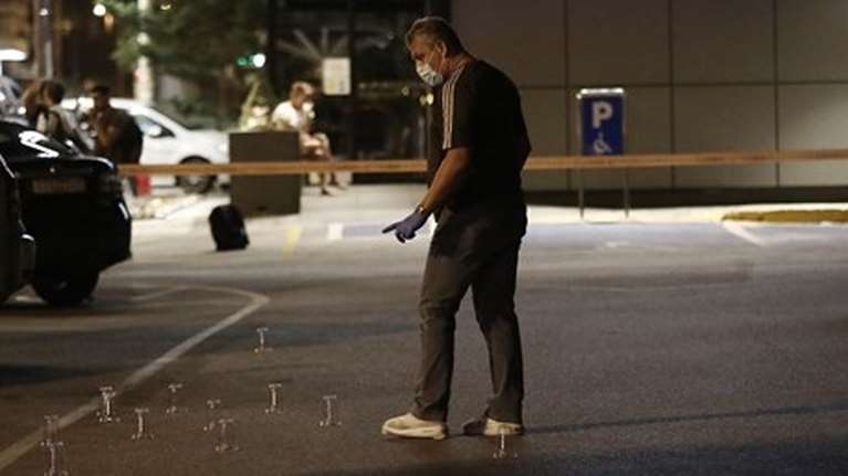 &quot;Θαμνάκιας&quot;: Ποιο είναι το θύμα της δολοφονικής επίθεσης στη Βούλα - Και ο ίδιος εκτελεστής