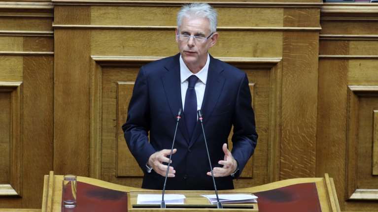 ΣΥΡΙΖΑ: Ομολογία ενοχής και κρυφής ατζέντας της ΝΔ η καθυστερημένη αποπομπή Πνευματικού