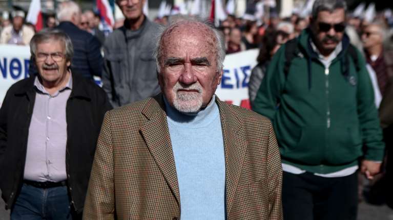 Αναδρομικά: Πώς, πότε και πόσα θα πάρουν οι συνταξιούχοι- Εξαιρούνται δώρα και επικουρικές