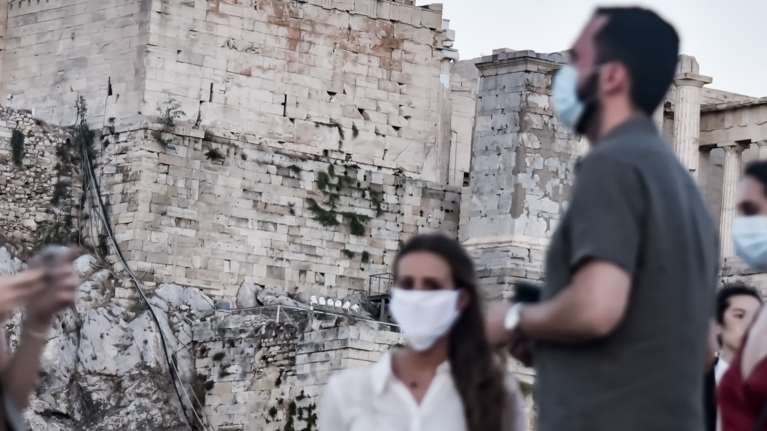 Κορονοϊός: Ποιες περιοχές είναι στο επίπεδο 3 - Πόσο κοντά είναι η Αττική στο τελευταίο επίπεδο αυξημένου κινδύνου