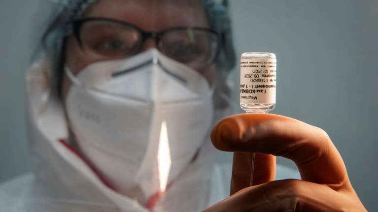 Κορονοϊός και εποχική γρίπη: Ποιοι κινδυνεύουν περισσότερο - Τι πρέπει να προσέξουμε φέτος