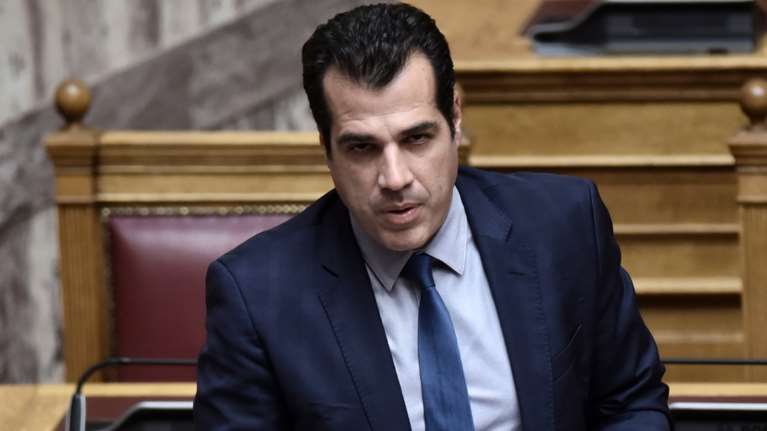 Πλεύρης για τέως βασιλιά: Δεν έχω αποφασίσει εάν θα πάω στην κηδεία