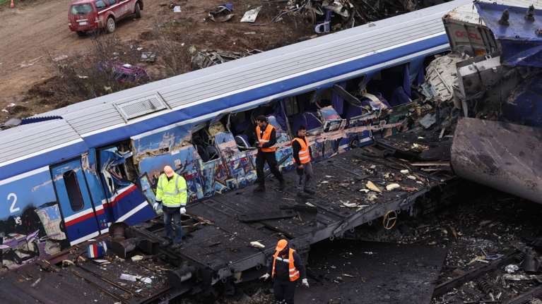 Τέμπη: "Όταν μπήκα, έπαιρνε την πυροσβεστική, έχω σύγκρουση είπε"- Ο πρώτος άνθρωπος που μίλησε με τον σταθμάρχη