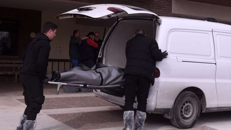 Θεσσαλονίκη: Τη μαχαίρωνε με μένος - Η 44χρονη βγήκε με τα αίματα στο μπαλκόνι για να γλιτώσει αλλά την τράβηξε μέσα στο σπίτι