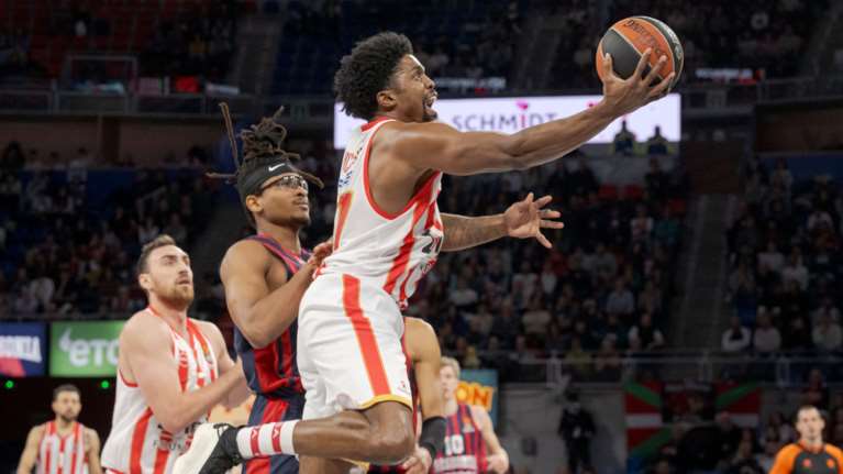 Μπασκόνια-Ολυμπιακός 101-102: Πολύ σκληρός για να πεθάνει- &quot;Απόδραση&quot; στην παράταση με Φουρνιέ και ΜακΚίσικ